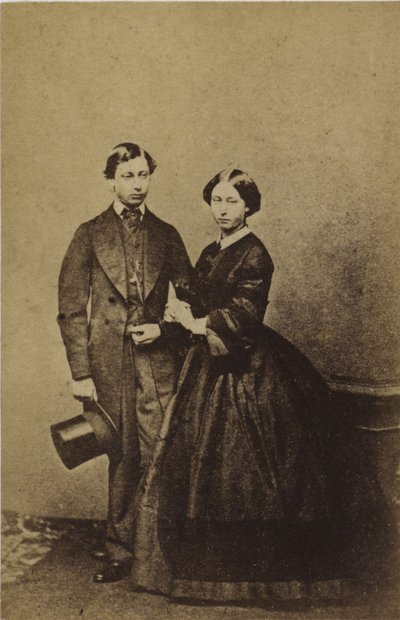 Walesin prinssi ja prinsessa Alice (seepiakuva) tekijältä English Photographer