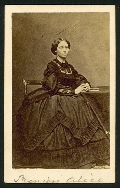 Prinsessa Alice tekijältä English Photographer
