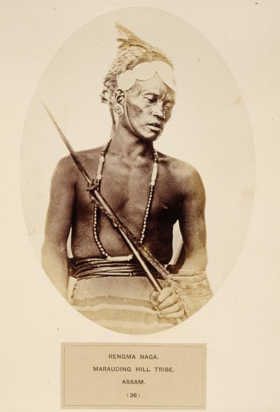 Rengma Naga, Marauding Hill Tribe, Assam, J. Forbes Watsonin teoksesta The People of India, julkaistu 1868 (albumiprintti) tekijältä English Photographer