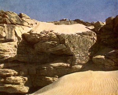 Kallioseinä Saharassa, Egyptissä tekijältä English Photographer