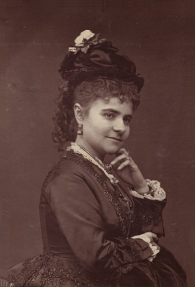 Rose Hersee tekijältä English Photographer