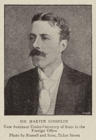 Sir Martin Gosselin tekijältä English Photographer