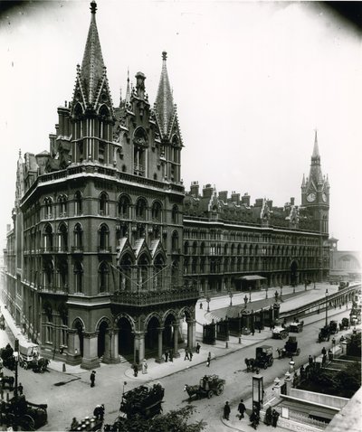 St Pancrasin rautatieasema; valokuva huhtikuulta 1899 tekijältä English Photographer