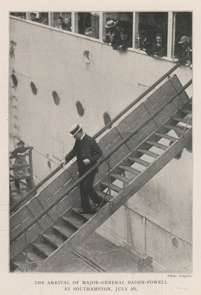 Kenraalimajuri Baden-Powellin saapuminen Southamptoniin 26. heinäkuuta tekijältä English Photographer