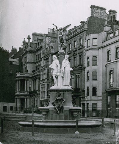 Brown Fountain, Park Lane, Lontoo tekijältä English Photographer