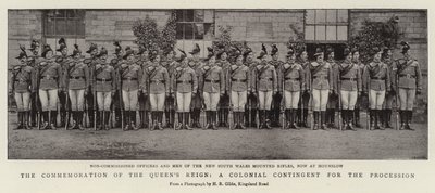 Queens Reignin muistojuhla, kulkueeseen kuuluva siirtomaajoukko tekijältä English Photographer