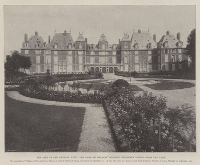 Tuli Chateau dEussa, Orleansin herttuan historiallinen asuinpaikka puistosta katsottuna tekijältä English Photographer