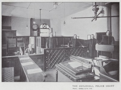 Guildhallin poliisituomioistuin tekijältä English Photographer