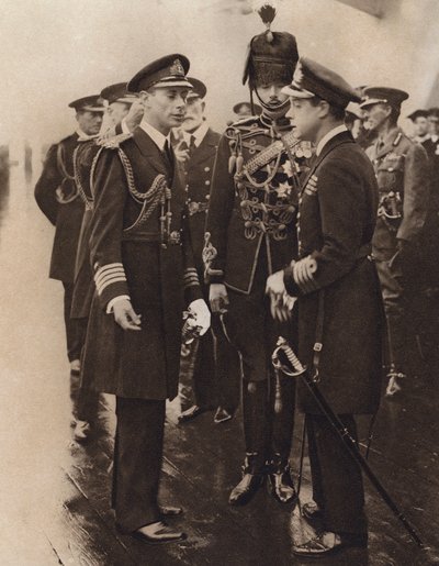 Walesin prinssi HMS Repulse -aluksella (s/w-kuva). tekijältä English Photographer