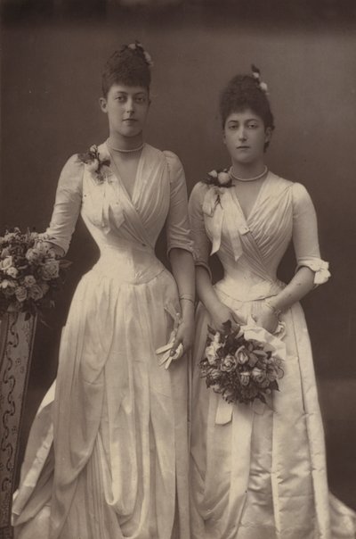 Walesin prinsessat Victoria ja Maud tekijältä English Photographer