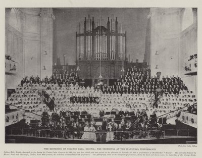 Colston Hallin uudelleen avaaminen Bristolissa, orkesteri avajaisesityksessä tekijältä English Photographer