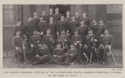 Roodevalin vangit, 4. Derbyshiren miliisin (Sherwood Foresters) upseerit, jotka buurit vangitsivat 7. kesäkuuta tekijältä English Photographer