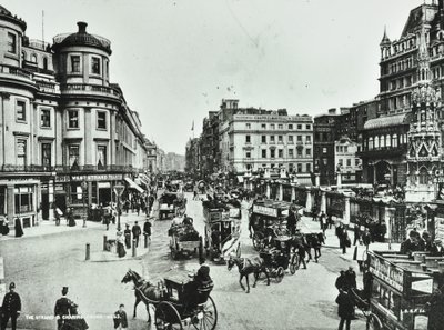 Strand ja Charing Cross, 1897 tekijältä English Photographer