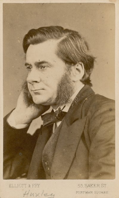 Thomas Henry Huxley tekijältä English Photographer