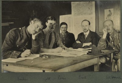Tucker, Golt, Paris, Bull, Atkins, n. 1916 tekijältä English Photographer