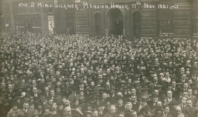 Kahden minuutin hiljaisuus Mansion Housessa Lontoossa, 11. marraskuuta 1921 tekijältä English Photographer