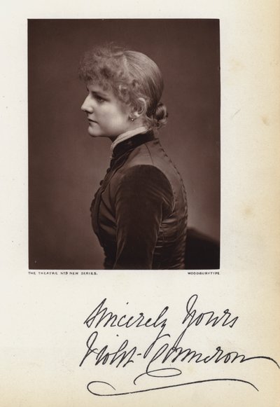Violet Cameron tekijältä English Photographer