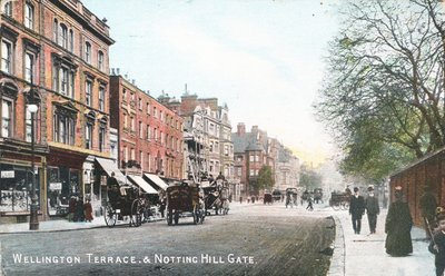 Wellington Terrace ja Notting Hill Gate (värillinen kuva) tekijältä English Photographer