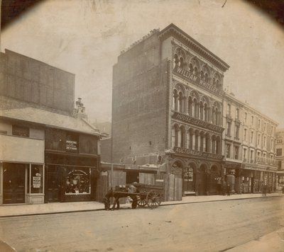 William Whiteley Ltd, tavaratalo tekijältä English Photographer