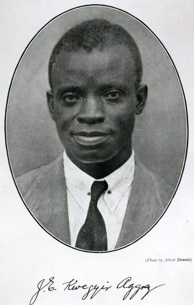 DR. James Emmanuel Kwegyir Aggrey (1875-1927) (valkoinen kuva)   Anababu tekijältä English School