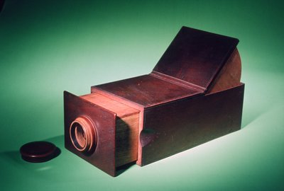 Kannettava liukuva laatikkokamera obscura, n. 1800 (puu) tekijältä English School