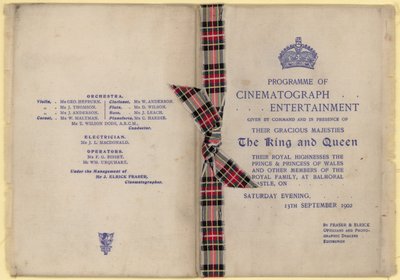Ohjelma Cinematograph Entertainment kuninkaan ja kuningattaren läsnäollessa tekijältä English School