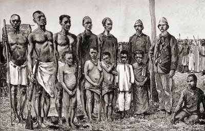 Pygmy-syntyperäiset verrattuna englantilaisiin upseereihin, sudanilaisiin ja sansibarisiin, 1890 (puukaiverrus) tekijältä English School