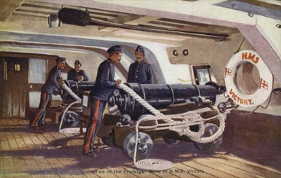 Kaksi Trafalgar-aseista HMS Victoryssa (värinen lito) tekijältä English School