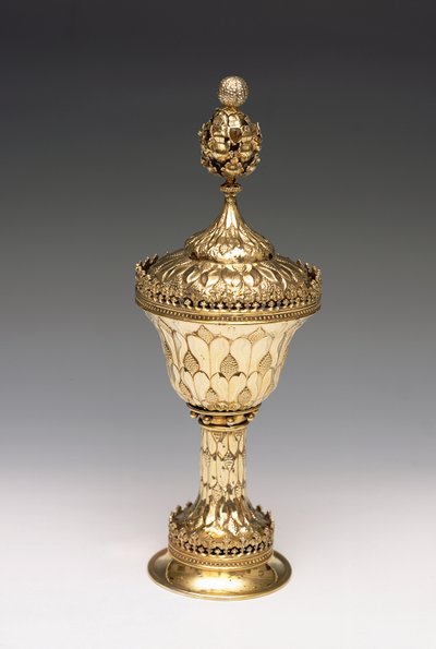 Wardens Grace Cup, n. 1480 (hopea kullattu) (katso myös 239872) tekijältä English School