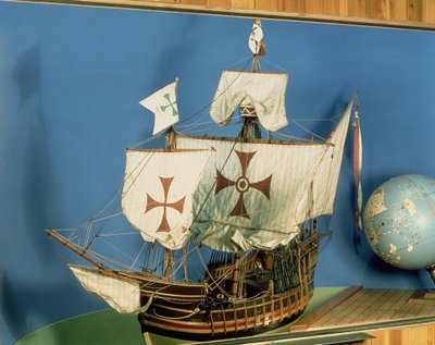 Huonekalut ja erilaiset esineet 1100- ja 1300-luvuilta tekijältä English School English School