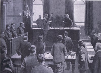 Oikeudenkäynti maanpetoksesta Bloemfonteinissa, teoksesta After Pretoria: The Guerilla War, jonka on julkaissut Harmsworth Bros Limited, 1901. tekijältä Enoch Ward