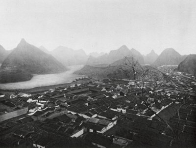 Kueilinfu, Kuangsi, Kueilin, maakunnan pääkaupunki, näkymä luoteeseen (s/w kuva) tekijältä Ernst Boerschmann