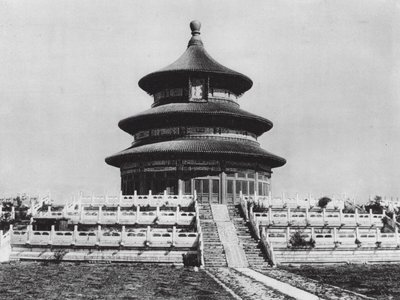 Peking, Tien tan, Chihli, taivaan temppeli, vuotuisten rukousten sali (s/w kuva) tekijältä Ernst Boerschmann