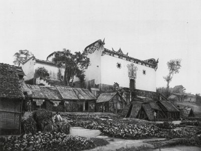 Wanhien, Huan hou kung, Szechuan, kenraali Chang Fein muistotemppeli Jangtsen korkealla rannalla (s/w-kuva). tekijältä Ernst Boerschmann