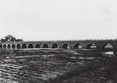 Yenchoufu, Shantung, silta (s/w valokuva) tekijältä Ernst Boerschmann