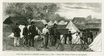 Optisten lennätinlaitteiden katsaus. E.Ronjatin kaiverrus havainnollistamaan tarinaa Trente mois au Tonkin, vuonna 1884, tohtori Paul Hocquard, in le tour du monde 1890, Edouard Chartonin (1807-1890) johdolla, Hachette, Pariisi. tekijältä Etienne Antoine Eugene Ronjat