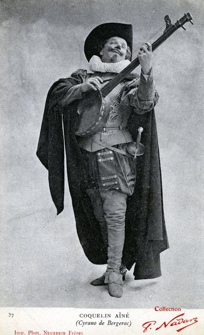 Constant Poppy eli Coquelin aîné (1841 - 1909) kuvattuna Cyrano de Bergeracin asussa (kuva) tekijältä Etienne Neurdein