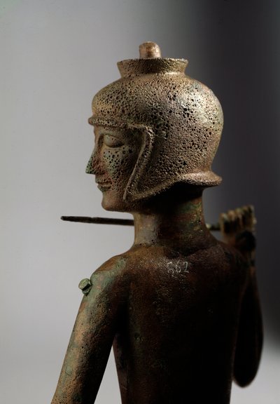 Etruskien sivilisaatio: soturin patsas pronssissa tekijältä Etruscan