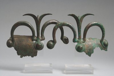 Kahvat (pronssi) tekijältä Etruscan