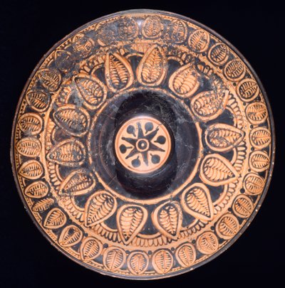 Patera. Punahahmoista keramiikkaa Spinasta (Emilia Romagna). Etruskien sivilisaatio, 4. vuosisadalla eKr. tekijältä Etruscan