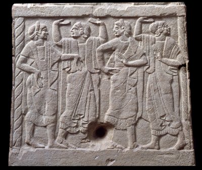 Relief tanssijoiden kanssa Chiusin marmorista virstanpylvästä Italiassa 6. vuosisadalla eKr tekijältä Etruscan Etruscan