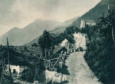 Maisema Tirolin linnalla, Merano, Etelä-Tirol, Italia, 1927 tekijältä Eugen Poppel