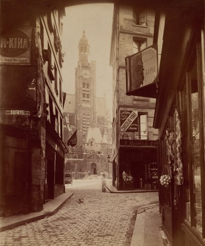 St. Etienne du Mont, rue de la Montagne Sainte Genevi√®ve (St. √âtienne du Mont, Montagne Sainte Genevi√®ve -katu),1898 (kuva) tekijältä Eugène Atget