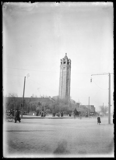 Näkymä Eastern Parkwaysta kohti Brooklyn Museumia, n. 1903-1910 (nitraattinegatiivinen) tekijältä Eugene Wemlinger