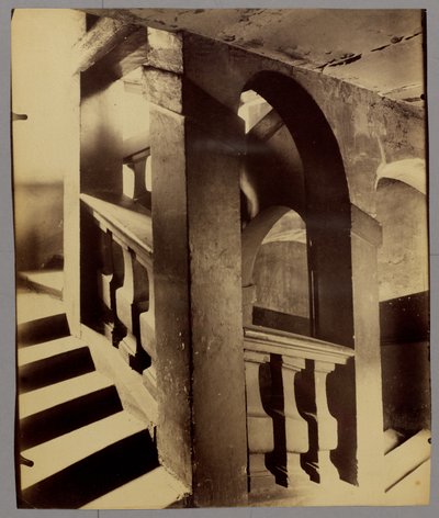 Portaikko, 25 rue des Blancs-Manteaux tekijältä Eugène Atget