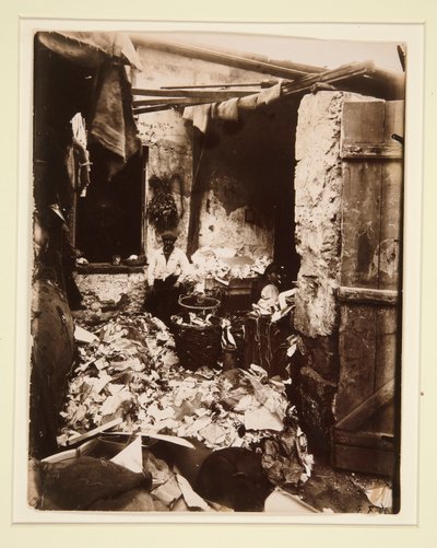 Ovi tekijältä Eugène Atget