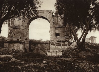 Dougga, Alexander Severuksen riemukaari (m/v kuva) tekijältä European Photographer