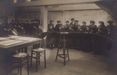 Naisopiskelijoita taideluokassa (s/w-kuva) tekijältä European Photographer