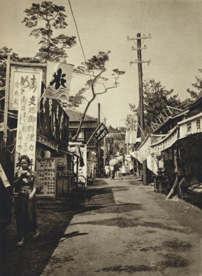 Japani, Enoshiman pyhällä saarella (s/w-kuva) tekijältä European Photographer