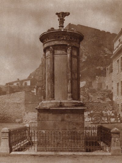 Monumentti Dionysokselle, viinin jumalalle, pystytti Ateenaan vuosina 335-34 eKr. Lysikrates juhlimaan joukkueensa voittoa teatterikilpailuissa (m/w kuva) tekijältä European Photographer